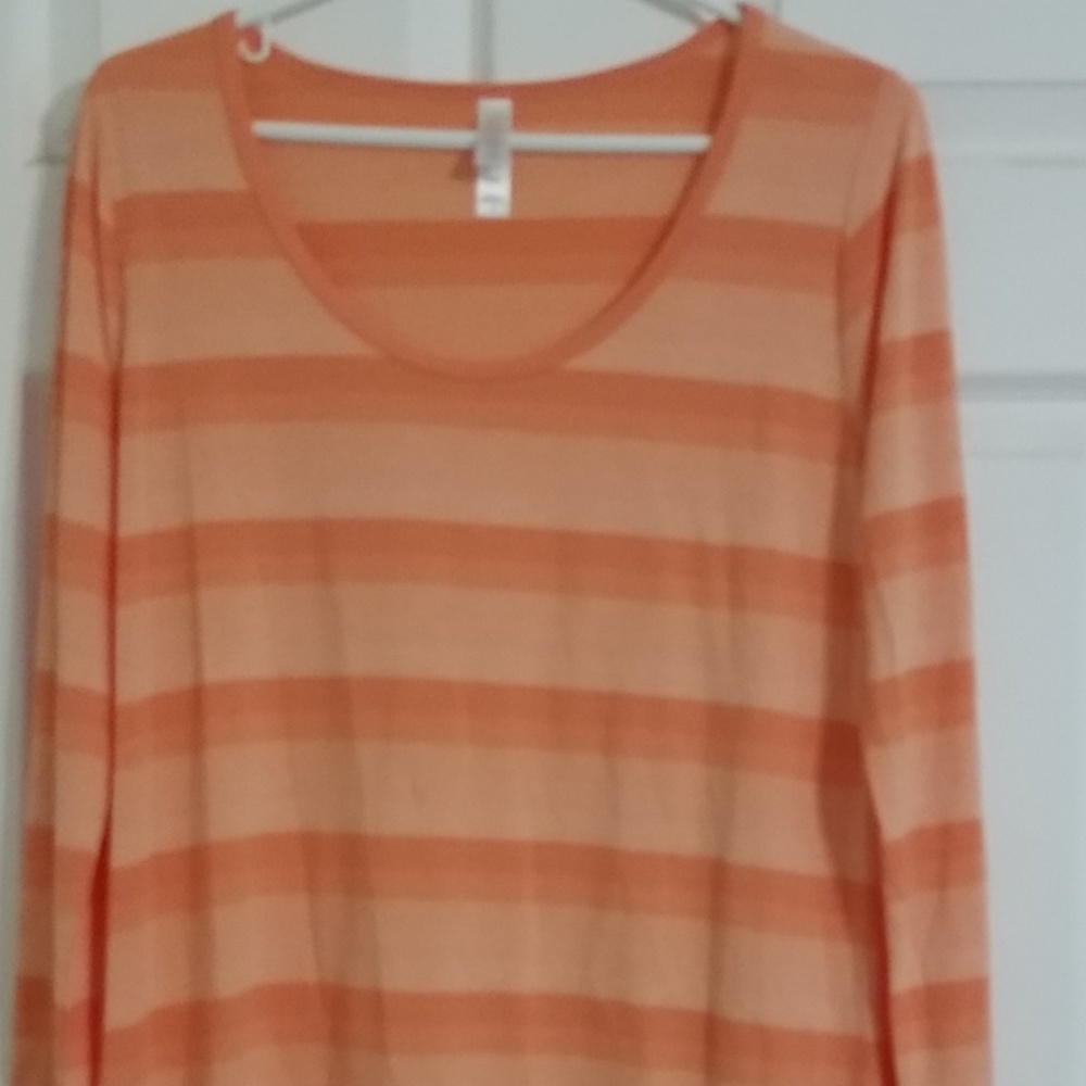 Lularoe LYNNAE S
